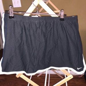 NIKE: Tennis skirt